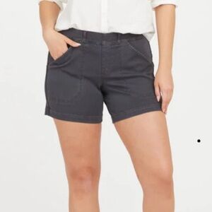 NWT - SPANX - Stretch Twill Shorts, Relaxed Fix - Washed Black  - 6" Size: 3X